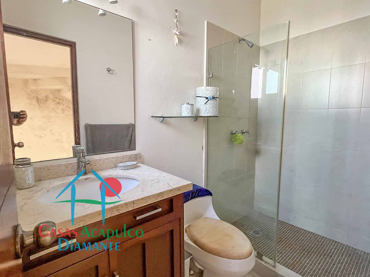 Villas Velato Joker 39 - Baño completo 1